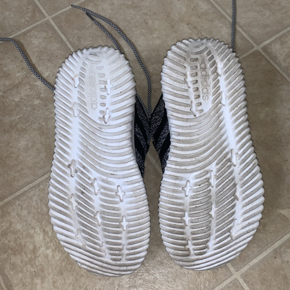 *SOLD!*Adidas Kaptir Big Boys 5 - Picture 4 of 5